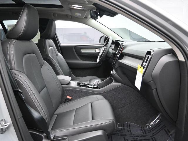 Photo of 2026 4000 / 0000 Volvo XC40