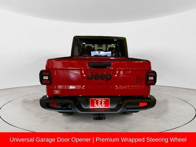 Photo of 2025 Firecracker Red Clearcoat Jeep Gladiator