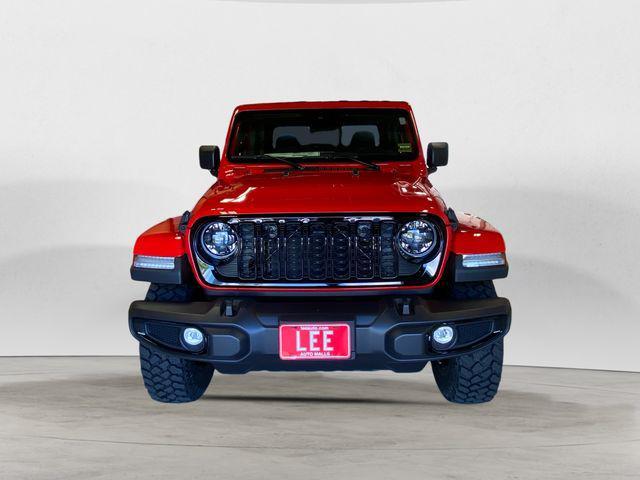 Photo of 2025 Firecracker Red Clearcoat Jeep Gladiator