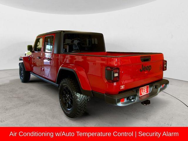Photo of 2025 Firecracker Red Clearcoat Jeep Gladiator