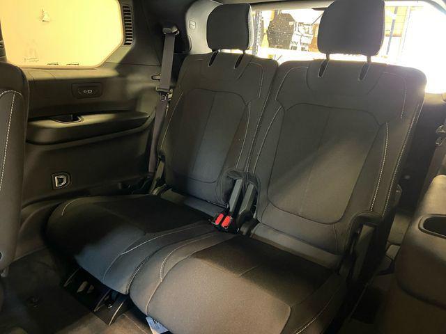 Photo of 2025 Baltic Gray Metallic Clearcoat Jeep Grand Cherokee L