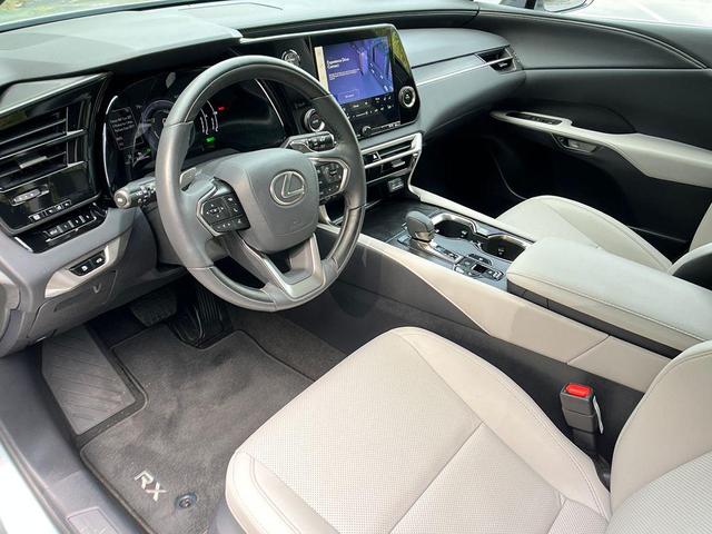 Photo of 2024 Iridium Lexus RX 350
