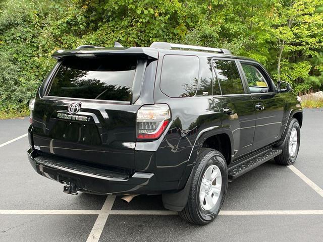 Photo of 2024 Midnight Black Metallic Toyota 4Runner