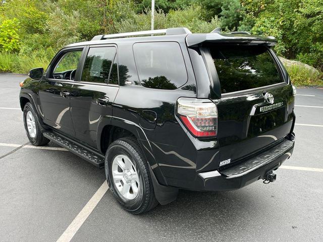 Photo of 2024 Midnight Black Metallic Toyota 4Runner