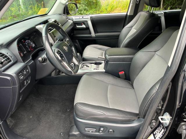 Photo of 2024 Midnight Black Metallic Toyota 4Runner