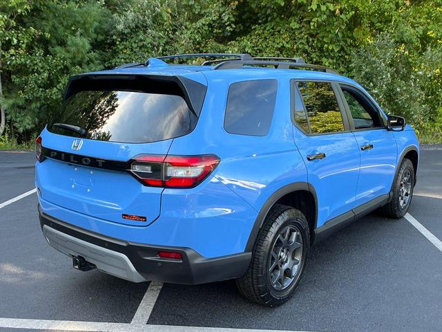 Photo of 2023 Diffused Sky Pearl Honda Pilot