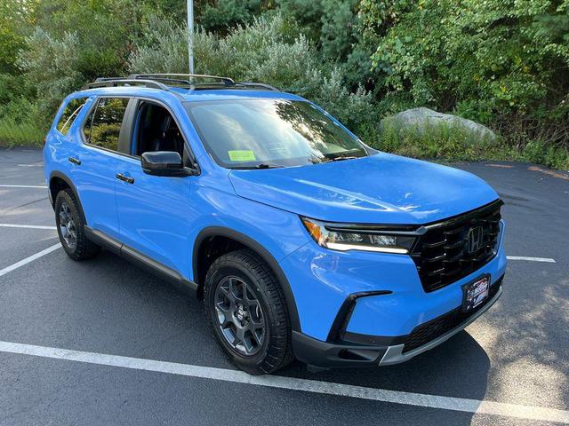 Photo of 2023 Diffused Sky Pearl Honda Pilot