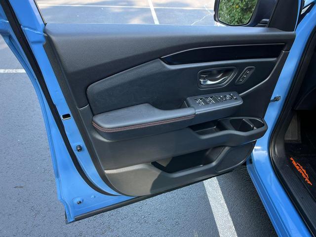 Photo of 2023 Diffused Sky Pearl Honda Pilot