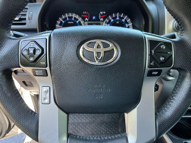 Photo of 2017 Super White Toyota 4Runner