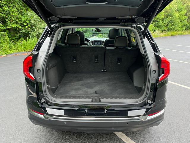 Photo of 2024 Ebony Twilight Metallic GMC Terrain