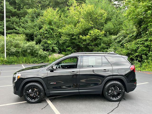 Photo of 2024 Ebony Twilight Metallic GMC Terrain