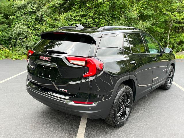 Photo of 2024 Ebony Twilight Metallic GMC Terrain