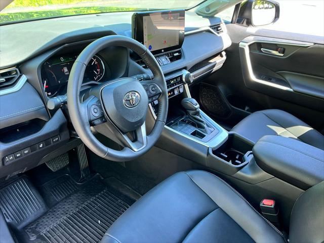 Photo of 2024 Midnight Black Metallic Toyota RAV4