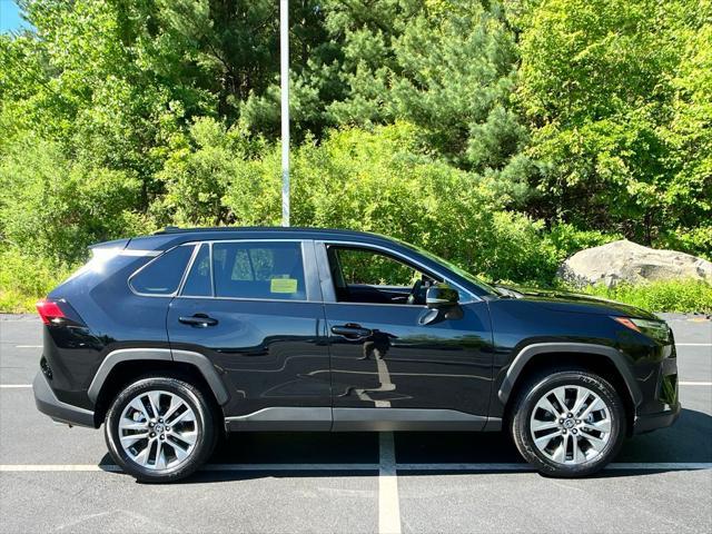 Photo of 2024 Midnight Black Metallic Toyota RAV4