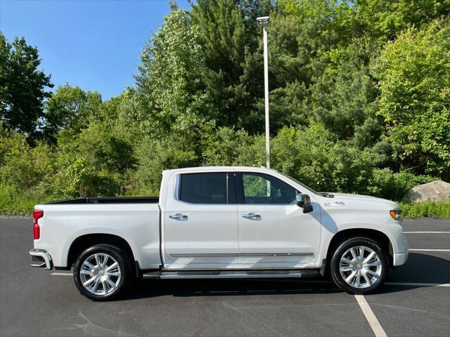 Photo of 2023 Iridescent Pearl Tricoat Chevrolet Silverado 1500