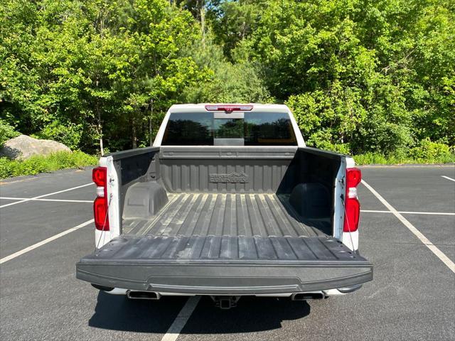 Photo of 2023 Iridescent Pearl Tricoat Chevrolet Silverado 1500