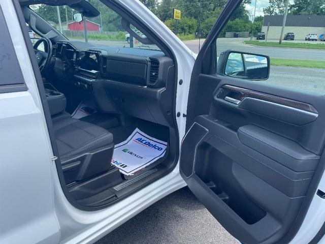 Photo of 2022 Summit White Chevrolet Silverado 1500