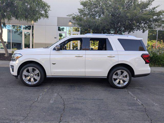 Photo of 2022 White Ford Expedition