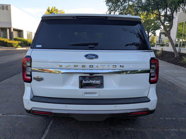 Photo of 2022 White Ford Expedition