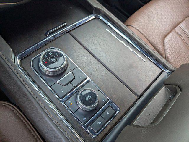 Photo of 2022 White Ford Expedition