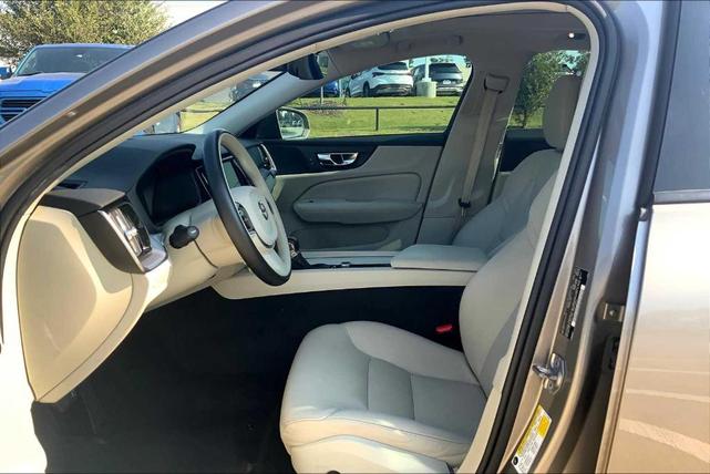 Photo of 2020 Pebble Grey Metallic Volvo S60