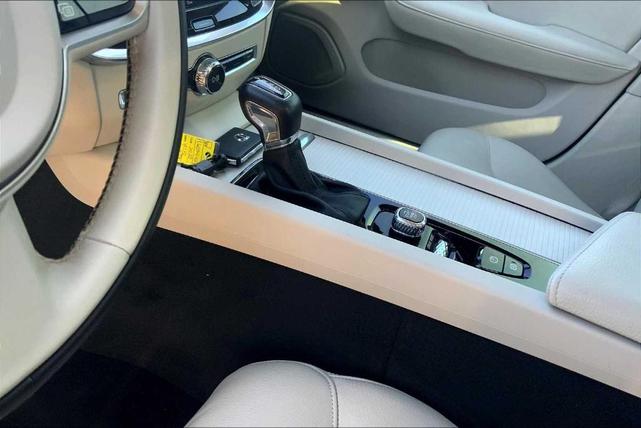 Photo of 2020 Pebble Grey Metallic Volvo S60