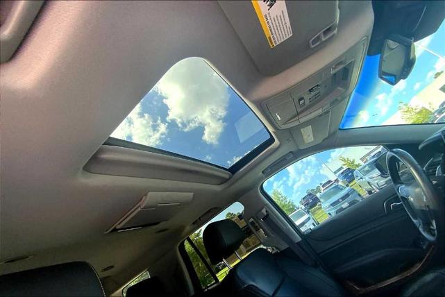 Photo of 2017 Summit White Chevrolet Tahoe