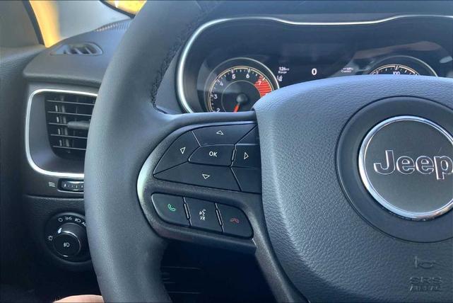 Photo of 2021 Velvet Red Pearlcoat Jeep Cherokee