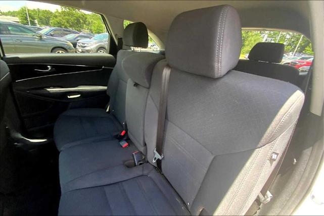Photo of 2019 Snow White Pearl Kia Sorento