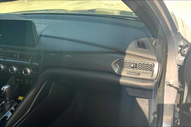 Photo of 2023 Lunar Silver Metallic Acura Integra