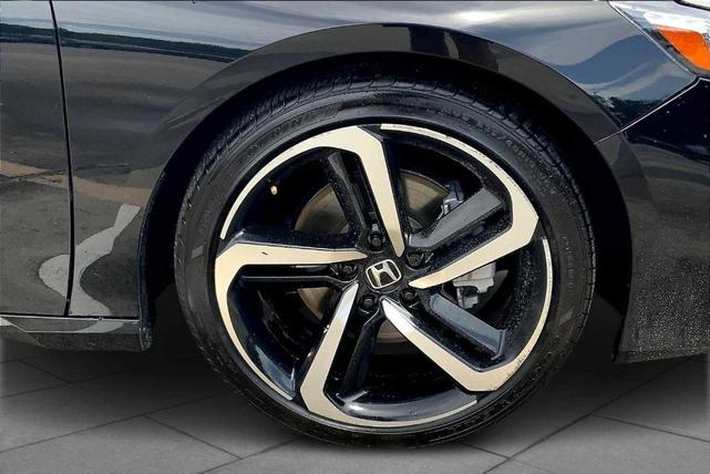 Photo of 2022 Crystal Black Pearl Honda Accord