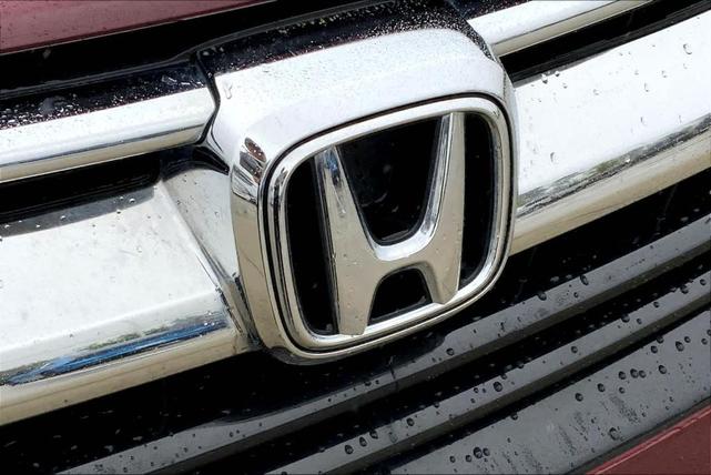 Photo of 2017 Crystal Black Pearl Honda CR-V