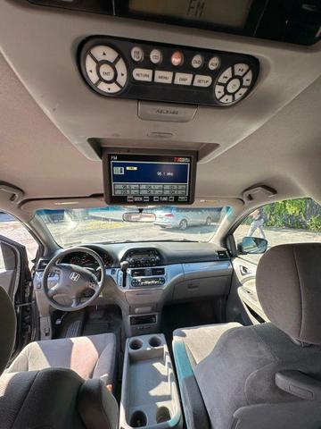 Photo of 2010 Alabaster Silver Metallic Honda Odyssey