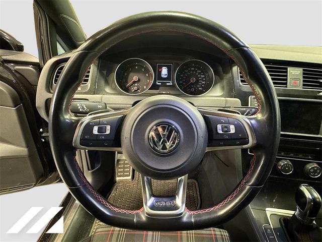 Photo of 2016 Deep Black Pearl Effect Volkswagen Golf GTI