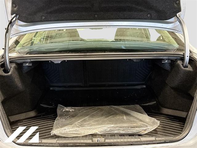 Photo of 2022 Ice Silver Metallic Subaru Legacy