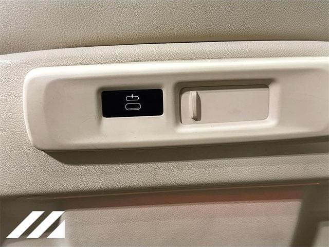 Photo of 2022 Gray Metallic BMW X7