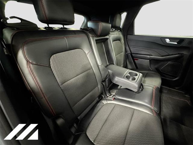 Photo of 2023 Iconic Silver Metallic Ford Escape