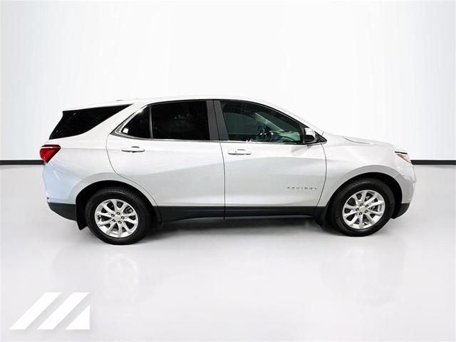Photo of 2021 Silver Ice Metallic Chevrolet Equinox