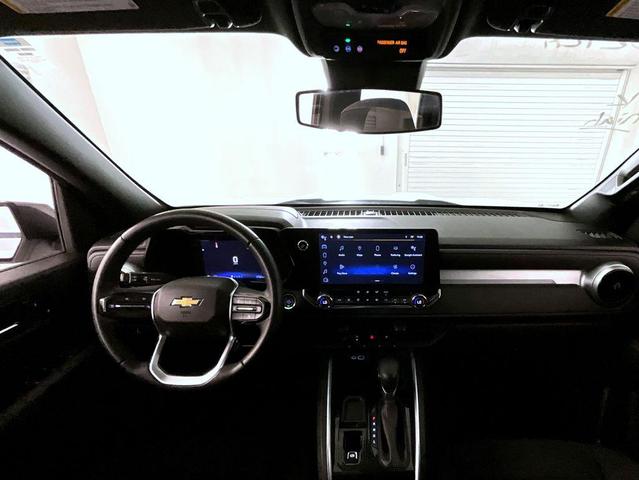 Photo of 2023 Summit White Chevrolet Colorado