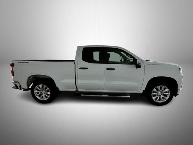 Photo of 2022 Summit White Chevrolet Silverado 1500