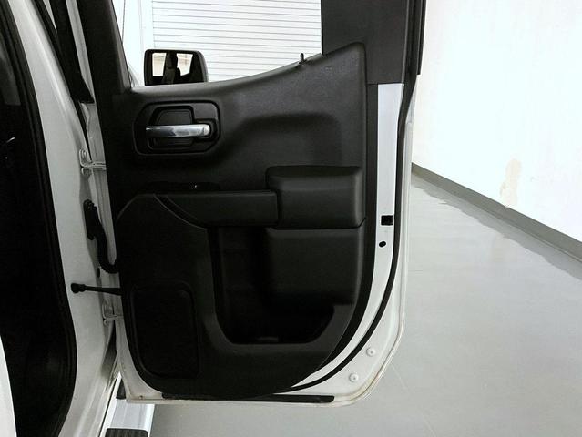 Photo of 2022 Summit White Chevrolet Silverado 1500