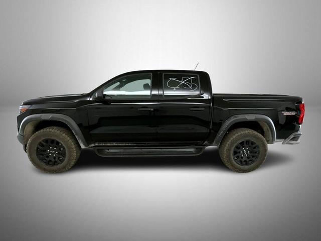 Photo of 2025 Black Chevrolet Colorado