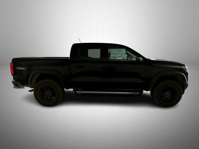 Photo of 2025 Black Chevrolet Colorado