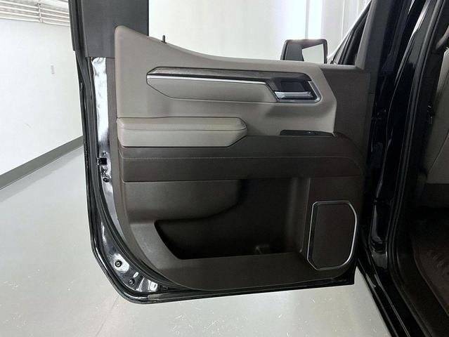 Photo of 2024 Black Chevrolet Silverado 1500