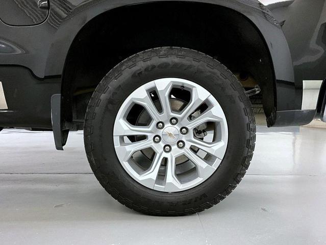 Photo of 2024 Black Chevrolet Silverado 1500