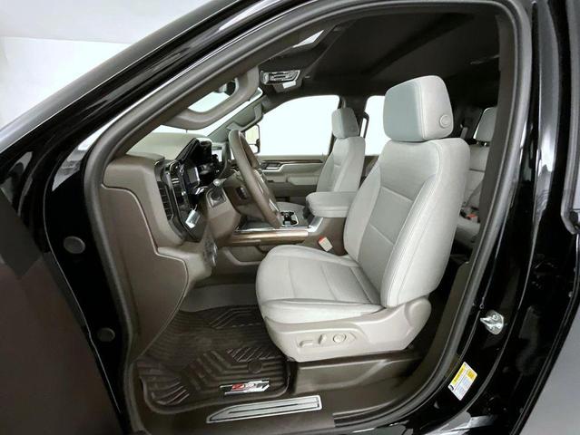 Photo of 2025 Black Chevrolet Silverado 2500