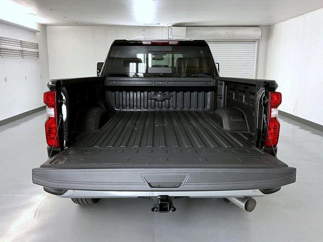 Photo of 2025 Black Chevrolet Silverado 2500