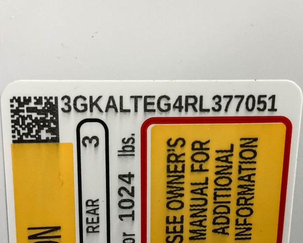 Photo of 2024 Summit White GMC Terrain
