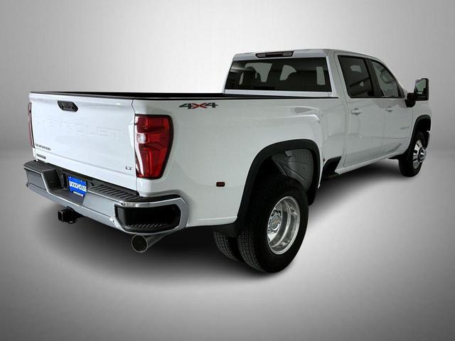 Photo of 2025 Summit White Chevrolet Silverado 3500