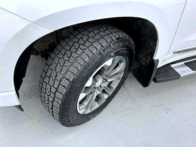 Photo of 2022 Iridescent Pearl Tricoat Chevrolet Silverado 1500